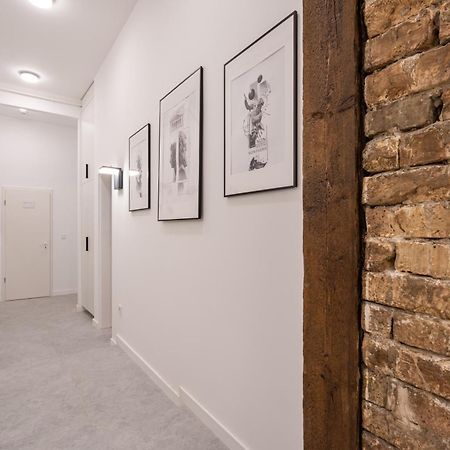 בודפשט D48 - Central Boulevard Residence - Best Location By Bqa מראה חיצוני תמונה