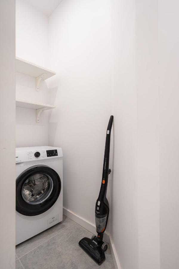 בודפשט D48 - Central Boulevard Residence - Best Location By Bqa מראה חיצוני תמונה