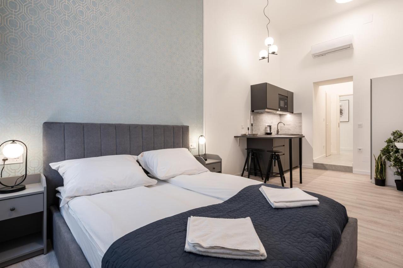 בודפשט D48 - Central Boulevard Residence - Best Location By Bqa מראה חיצוני תמונה